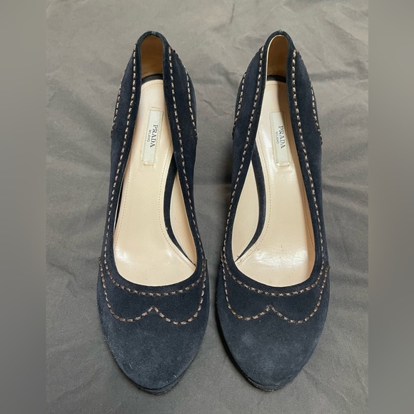 Prada Navy Suede Pumps with gorgeous stitching- no longer fit me! - Picture 7 of 9
